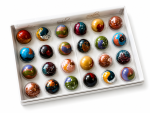 Artists collection chocolate box of 24 - Image 2